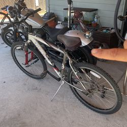 Trek 4300 Alpha 26” 24 Speed 