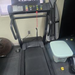 Landice L7 Treadmill