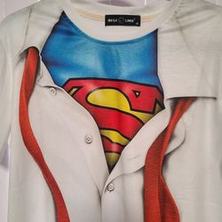 Super Hero Print  Tee Shirt O Neck Short Sleeve, Size Medium