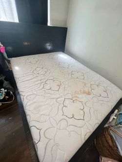 Free queen set