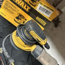 DEWALT 3 Amp Corded 5 in. Variable Speed Random Orbital Sander 