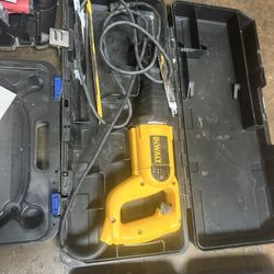 DEWALT HAND SAW