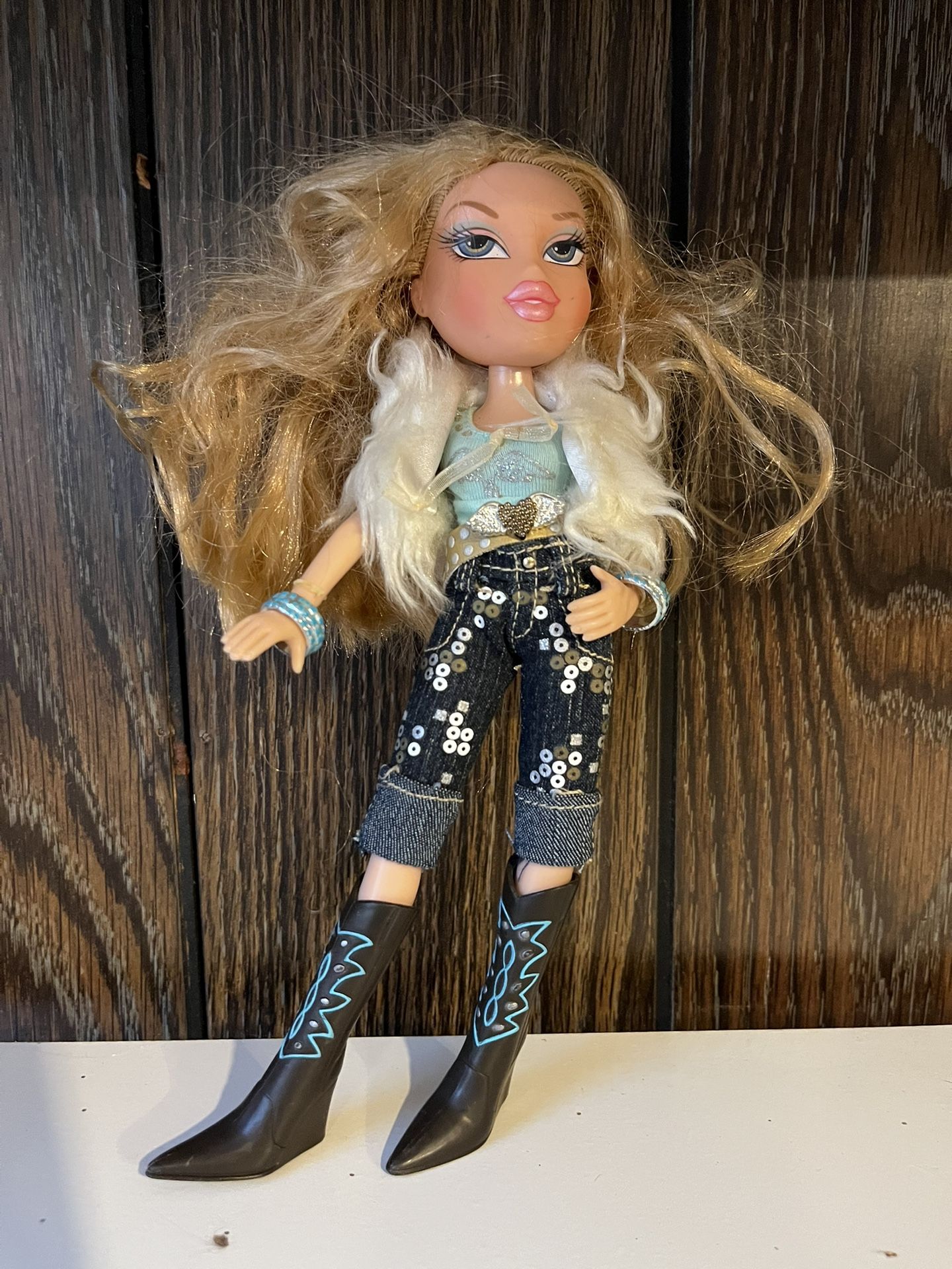 Bratz Talking Cloe Doll 2006 Original Outfit & Shoes Long Blonde Hair
