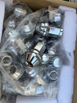 14x2 lug nuts
