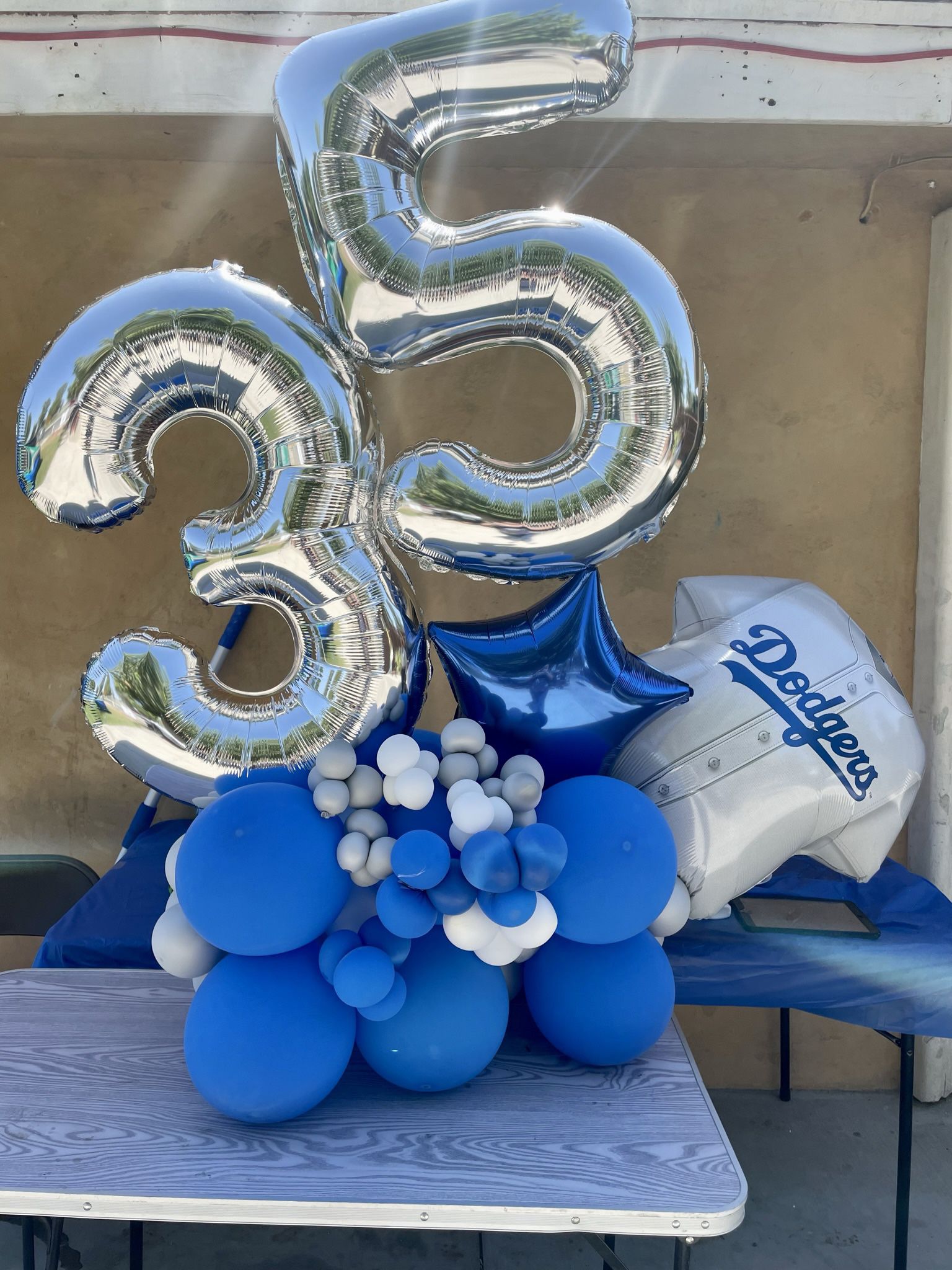 Dodgers Balloons 