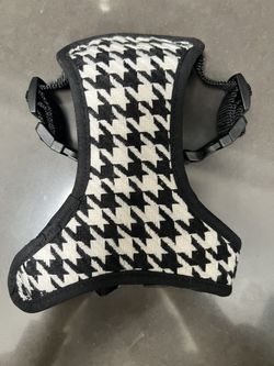 NWOT Dog Car Harness Houndstooth With Sherpa Lining