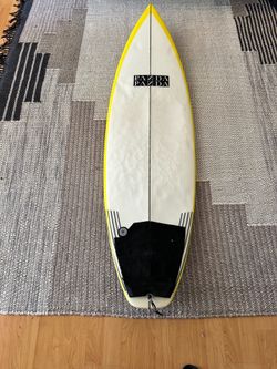 Panda surfboard 5’ 9”, 18 7/16, 2 1/8