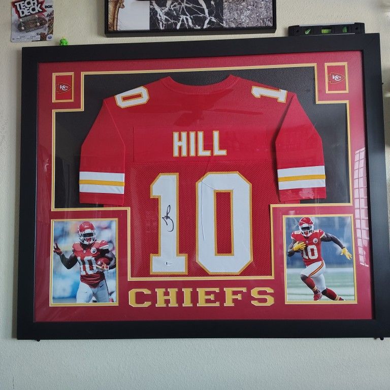  Original Signed  Jersey By Tyreek Hill Chiefs  Frame