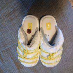 Slice White Puffer Sandals 