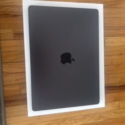 MacBook Pro 14” M3 Pro – 36GB RAM / 1TB SSD – Like New