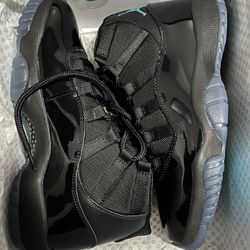 Jordan 11 Gamma size 9.5