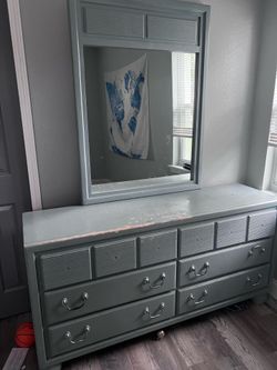 Dresser