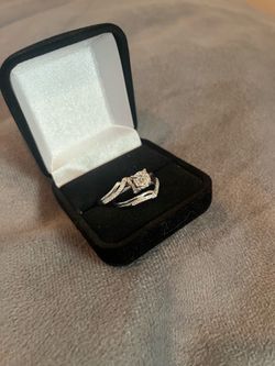 SAVE $7,500🔥. NEW GENUINE NATURAL VS2 DIAMOND ENGAGEMENT RING & 2 BANDS WITH $8,885 APPRAISAL 💎. 14KT. SIZE 7.  ASKING $1,350 OR BEST.  VS2 CLARITY