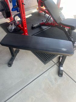 Flat weight bench