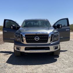 2017 Nissan Titan xD