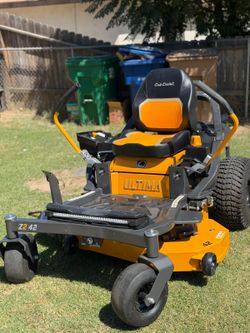 Cub Cadet
Ultima Z2 42in. Fabricated Deck 21.5HP V-Twin Kawasaki FR Series Engine Dual Hydro Drive Gas Zero Turn Riding Lawn Mower