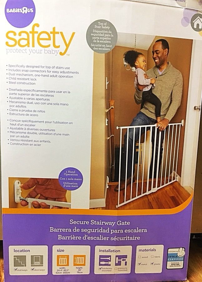 Babies R Us Safe Step Easy Swing Close Metal Baby Gate with Lock - White