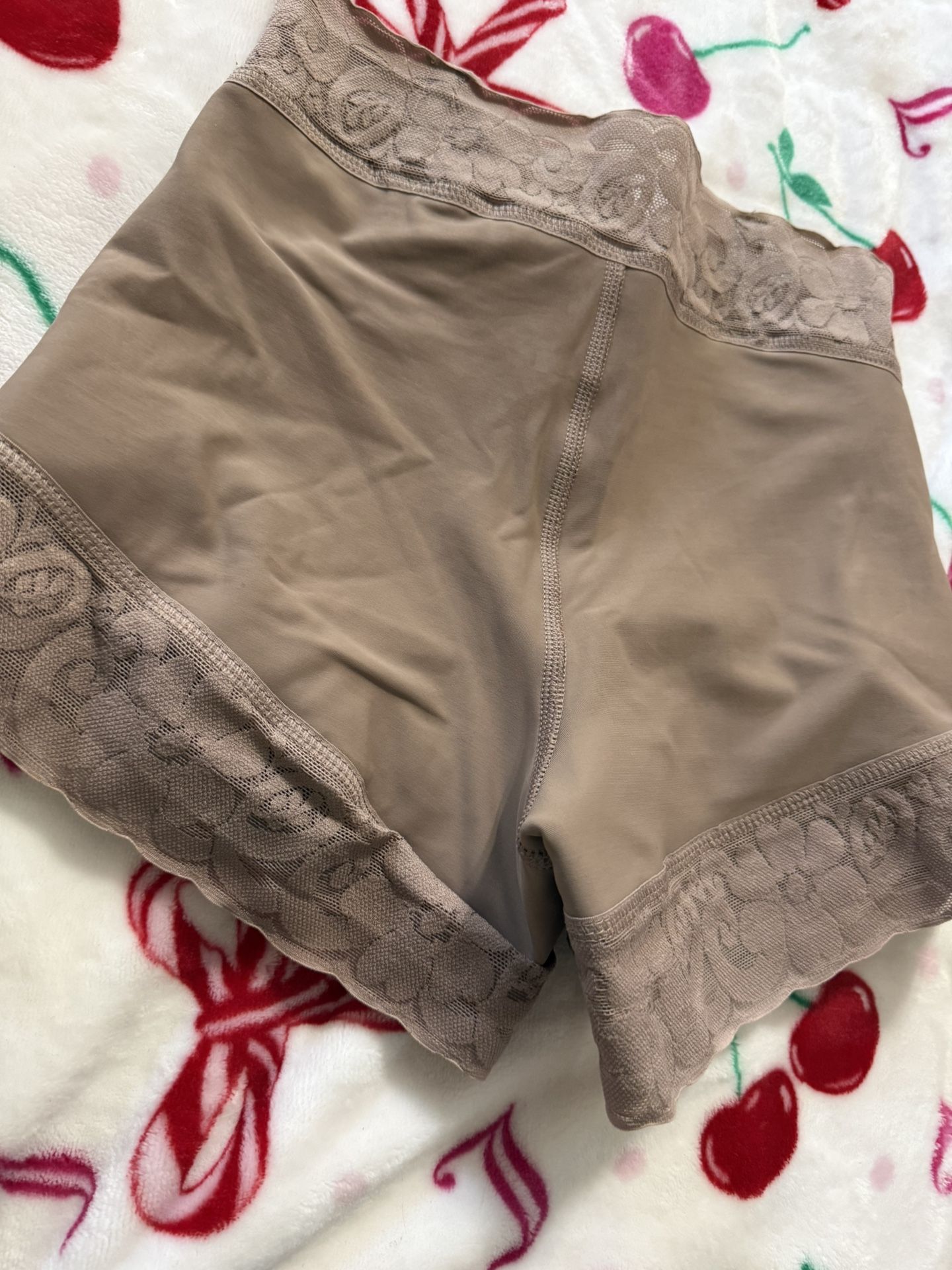 Cali Curves Fajas Colombians! New Invisible Boy Short Lifter sytyle #101 Mocha! Size Small!