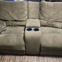 Manual Reclining Loveseat