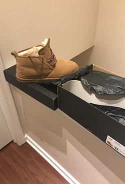 UGGS FOR MEN SIZE 11