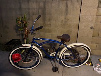 Blue men’s huffy bike
