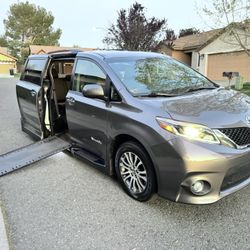 2016 Toyota Sienna
