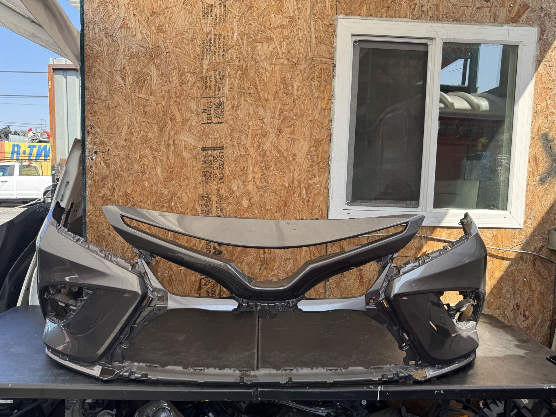 2018 2019 2020 TOYOTA CAMRY FRONT BUMPER COVER OEM USED