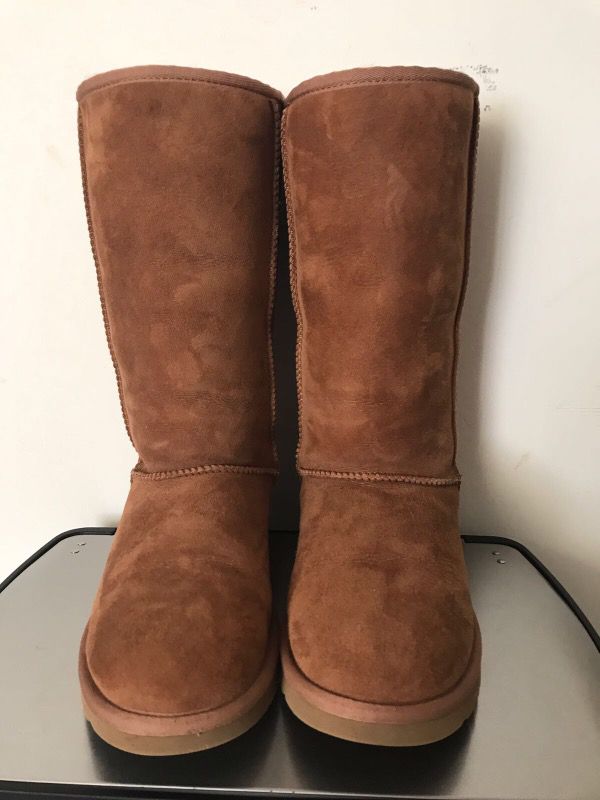 Ugg boots size 7 adult