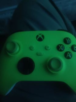 Xbox series x/S lime green controller