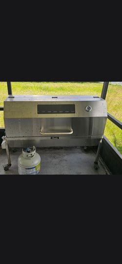 Pig Roaster/Smoker