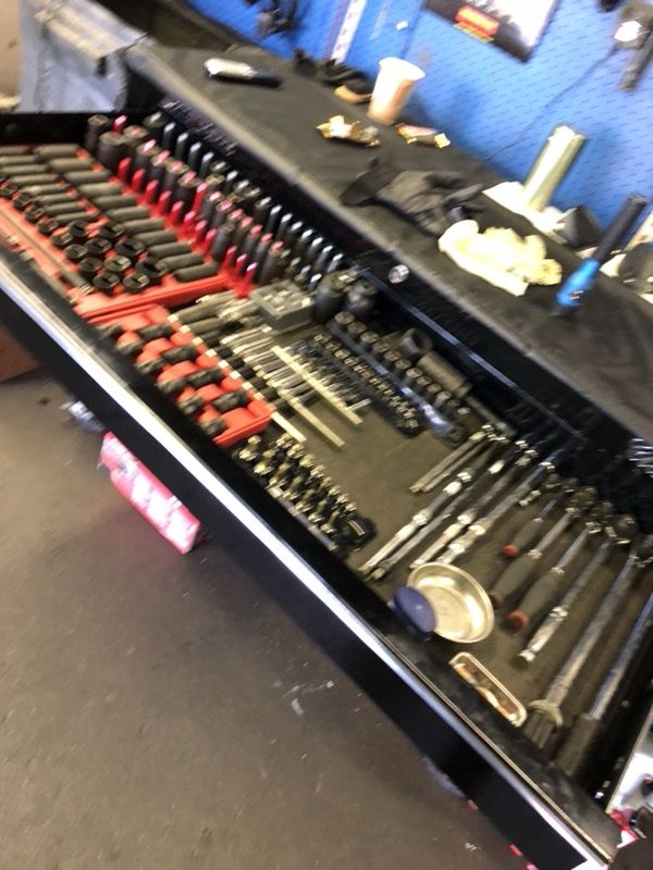 Snap on classic 78 toolbox filled w tools
