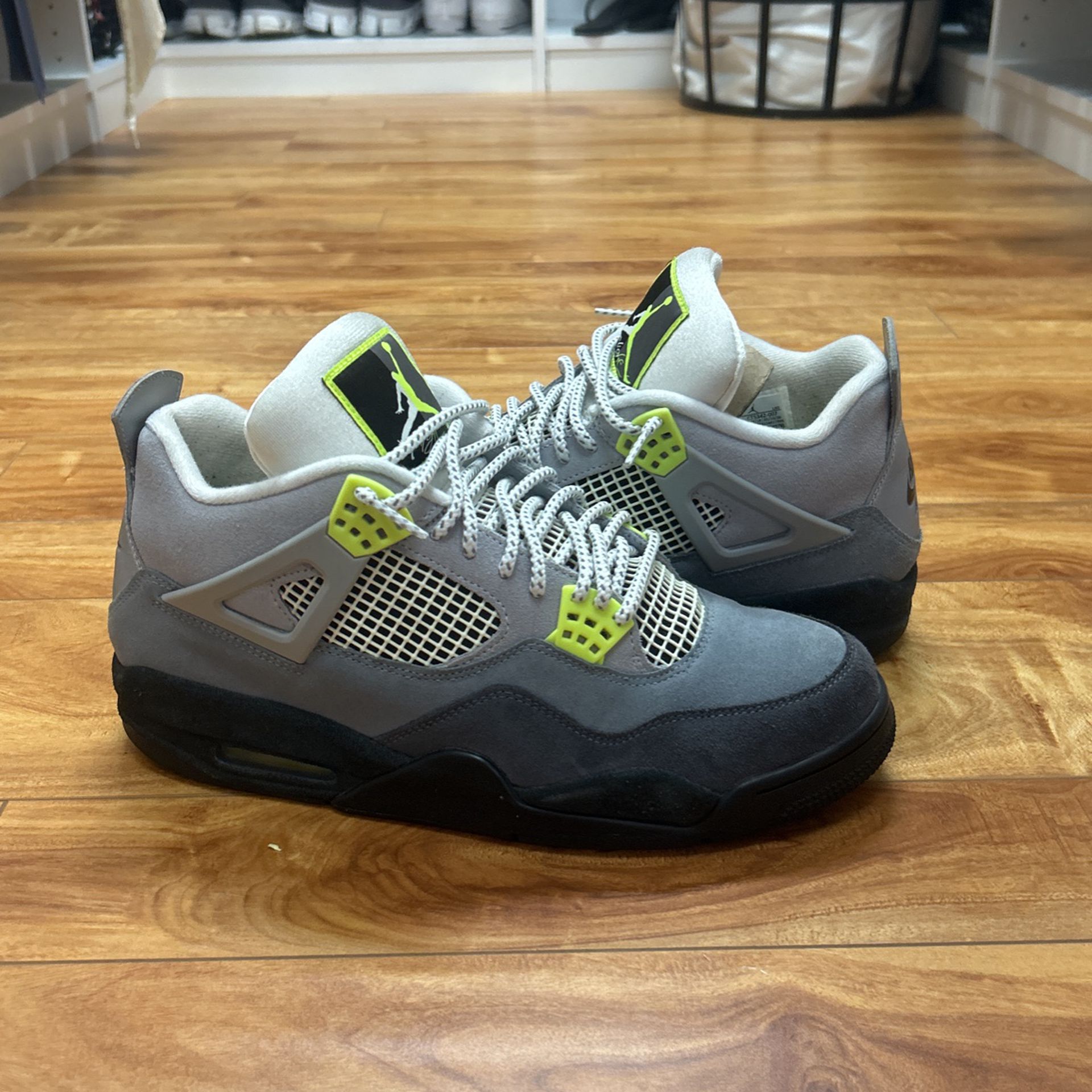Men’s Size 11 Air Jordan 4 Retro SE 'Neon 95' Wolf Grey Volt CT5342-007