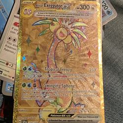 Exeggutor Gold Hyper Rare Surging Sparks 