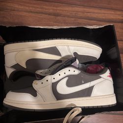 Jordan 1 x Travis Scott