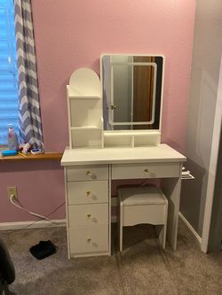 Bedroom Vanity with mirror/light