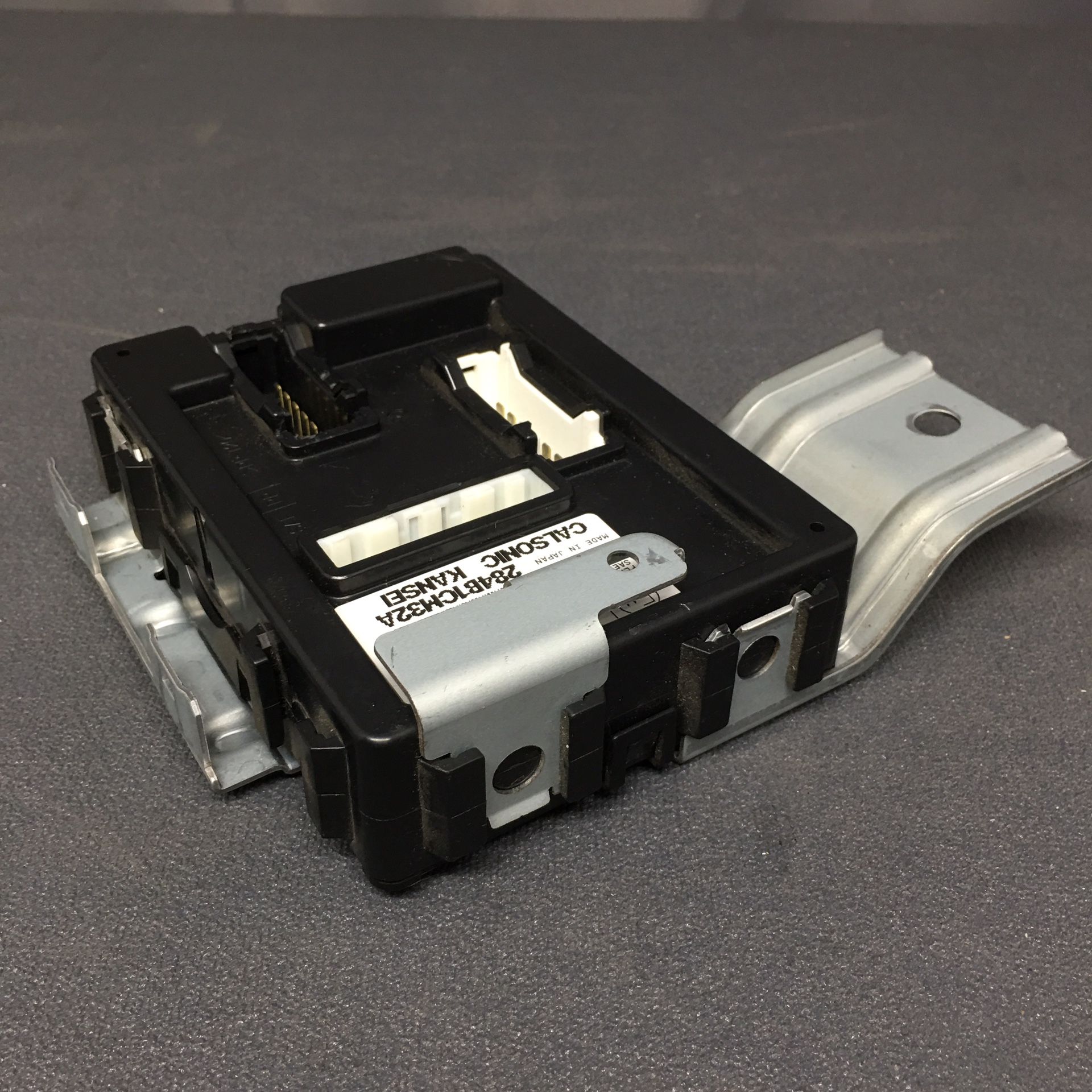 2006 Infiniti G35 Coupe/Sedan BCM BODY CONTROL MODULE - 284B1CM32A BN003 / 6622