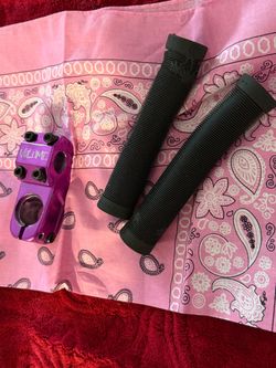Purple volume stem and black grips