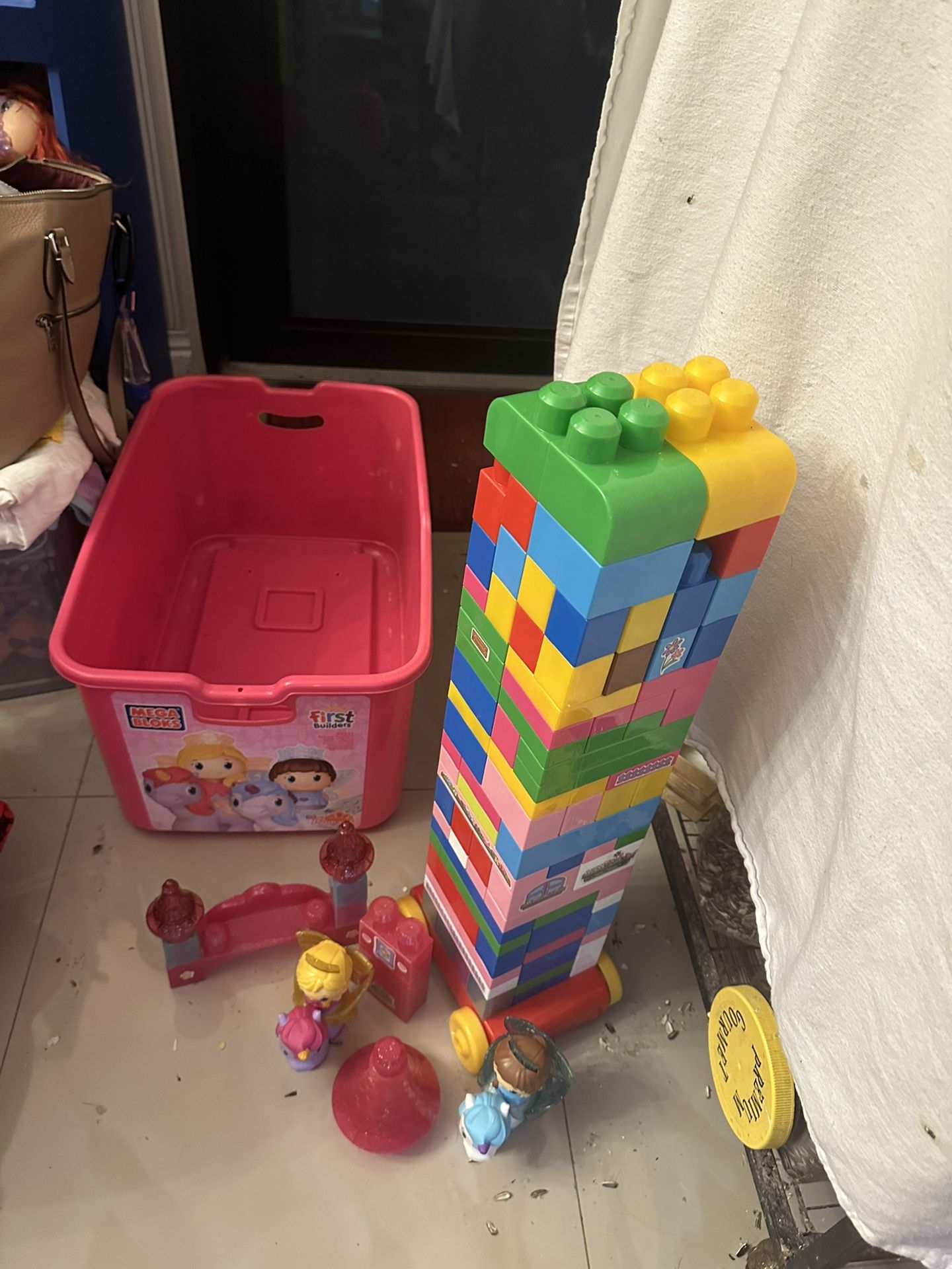 Mega Bloks First Builders Lil Princess Shimmering Palace Tub Building Kit