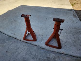 2 jack stands , 2 jackstands