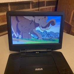 RCA Portable DVD player AVC Multimedia 9" screen DRC98090 USED - $20