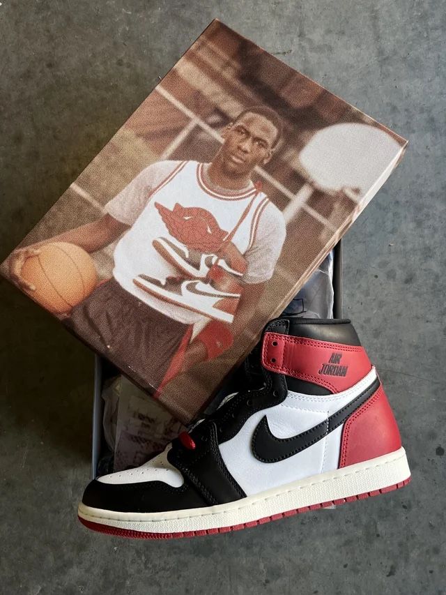 Jordan 1 Black Toe