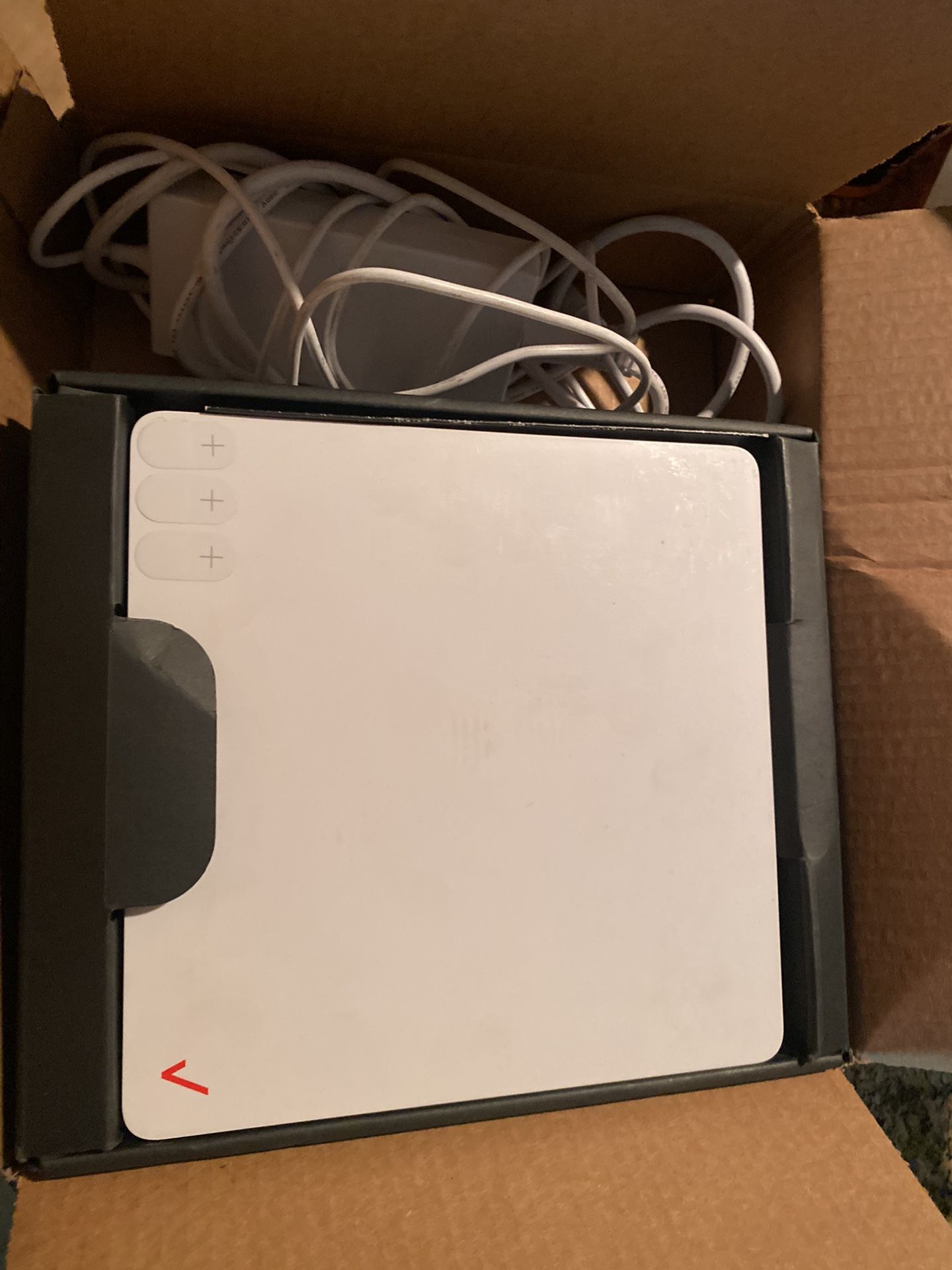 Verizon 5G Internet Gateway Verizon 5G Internet Gateway (LVSKIHP) LV55 Modem Router All In One