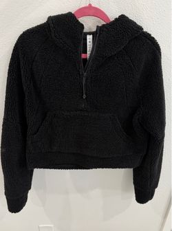 Black fleece Lululemon Scuba hoodie