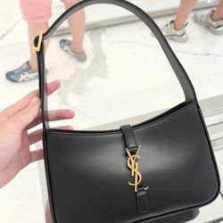 Black smooth leather crossbody bag (retro gold logo version) luxury style women's shoulder bag over the shoulder and across the chest bag