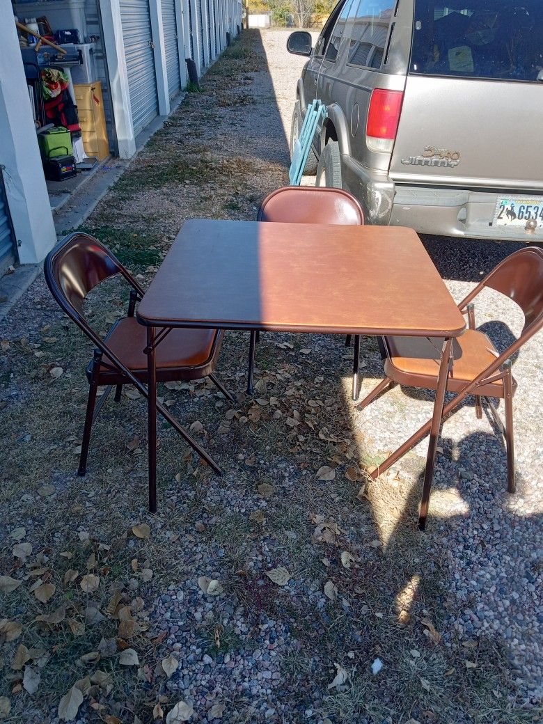 Folding Table With 4 Chairs 