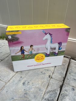 GIANT INFLATABLE UNICORN SPRINKLER