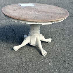 FREE FARMHOUSE TABLE