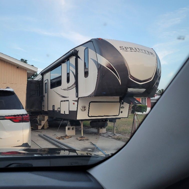 2020 Sprinter 5th Wheel