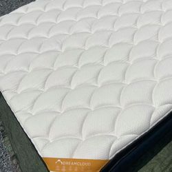 Dreamcloud Premier Rest King mattress