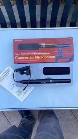Realistic camcorder microphone